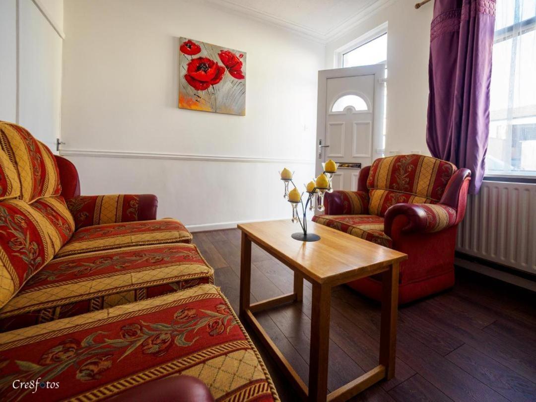 12 Cornwallis Lodge Family Room 1 Stoke-on-Trent Ngoại thất bức ảnh